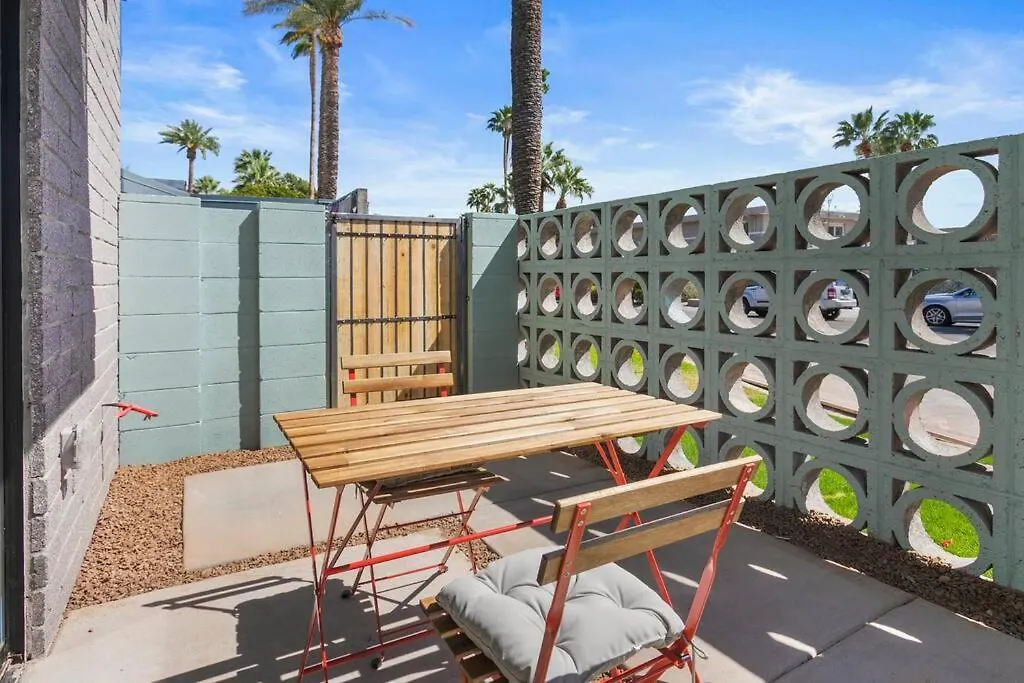 Poolside Studio W Rooftop Deck - Walk To Old Town Scottsdale United States